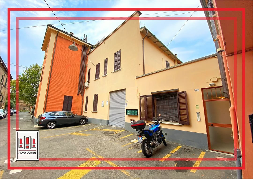 🛏️ [STANZA DISPONIBILE] 🛏️ - BOLOGNA 📅Disponibile dal 06 Novembre 2026, STANZA in appartamento riqualificato e riarredato, composto da: 🛏️ 3 camere singole 🚿 1 bagno con box doccia 🍽️ 1 cucina dotata 