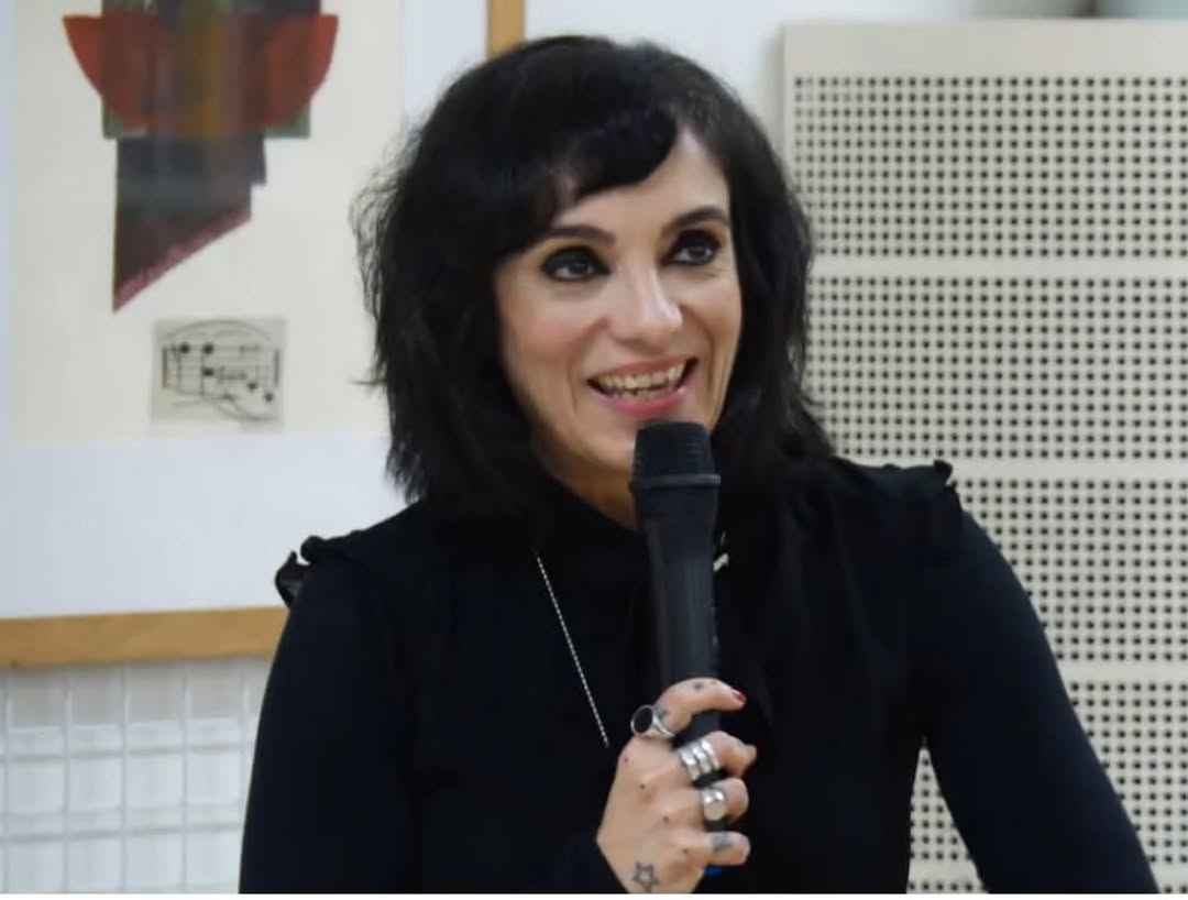 𝐈𝐥 𝐑𝐞𝐠𝐠𝐢𝐨 𝐅𝐢𝐥𝐦 𝐅𝐞𝐬𝐭𝐢𝐯𝐚𝐥 𝐬𝐮 𝐘𝐨𝐮𝐓𝐮𝐛𝐞 #𝟕 Lo scorso 16 novembre, al Centro Cultura Multiplo di Cavriago (RE) 𝐋𝐚𝐮𝐫𝐚 𝐆𝐫𝐚𝐦𝐮𝐠𝐥𝐢𝐚 è stata nostra ospite ❤️ In dialogo con 𝐀𝐧𝐧𝐚𝐦𝐚𝐫𝐢𝐚 𝐆𝐨𝐳𝐳𝐢 ha presentato il suo ul
